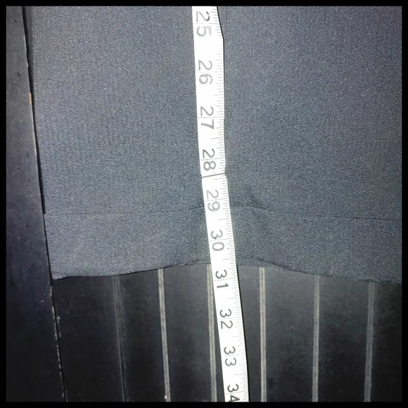 Black Hagar Pleated Dress Pants, 33x32 - Picture 5 of 8